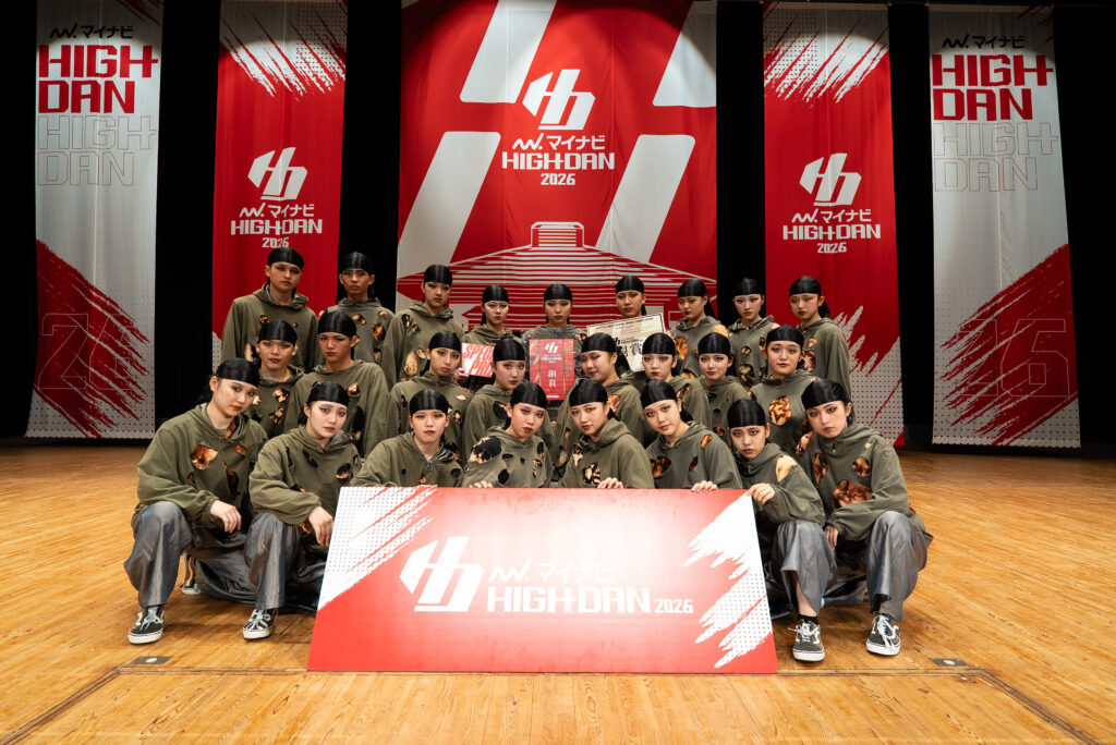 [LARGE 銅賞]叡明高等学校 / AWESOMEST